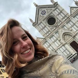 Meet your Posher, Danielle